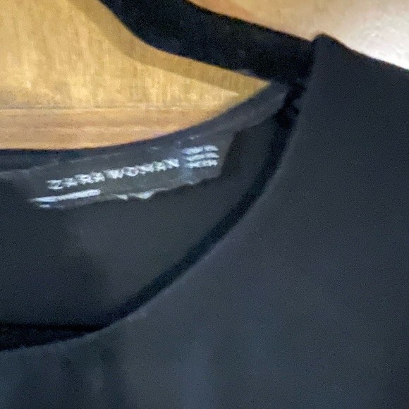 Women’s Ruffle Bottom Top - Picture 2 of 4